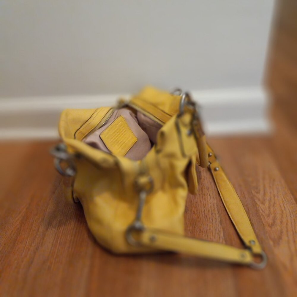 Coach Purse Yellow and Silver - Picture 9 of 15